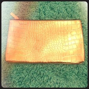 Estée Lauder makeup bag
